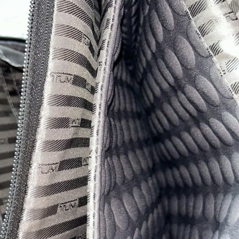 TUMI Alpha Ballistic Nylon Bag Compact Backpack Laptop‎ Travel Commuter EUC